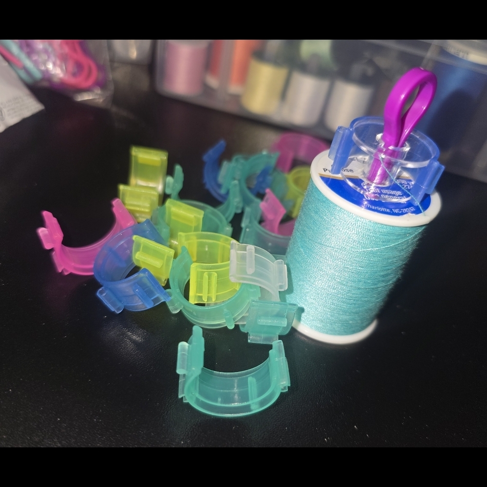 Colorful Bobbin Closure Clips